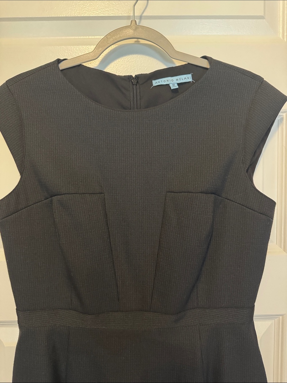ANTONIO MELANI Black Cap-Sleeve Sheath Dress - Picture 5 of 7